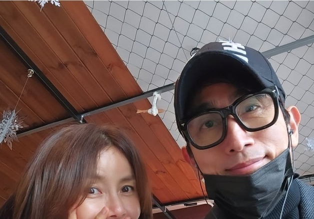 [단독] 차인표♥신애라, 며느리 본다…子 차정민, 대기업 前임원 딸과 29일 결혼