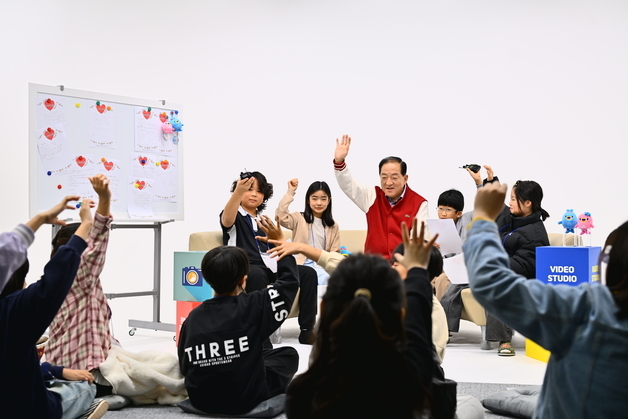 미디어센터 견학 온 아이들과 만난 속초시장