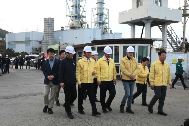 정청래, 울산화력발전 사고현장 방문
