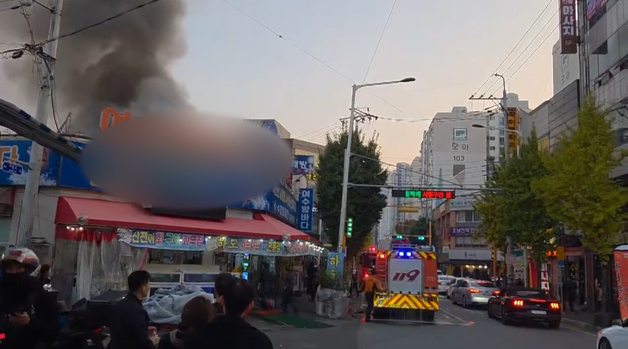 광주 용봉동 한 가게서 불…인명피해 없어