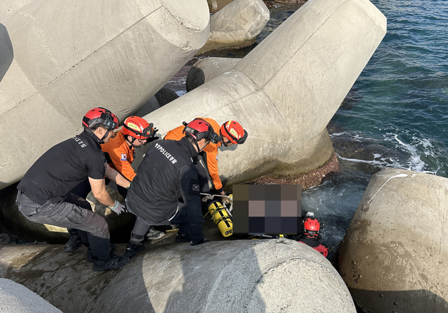 경주 감포항 남방파제서 실종됐던 50대 숨진 채 발견