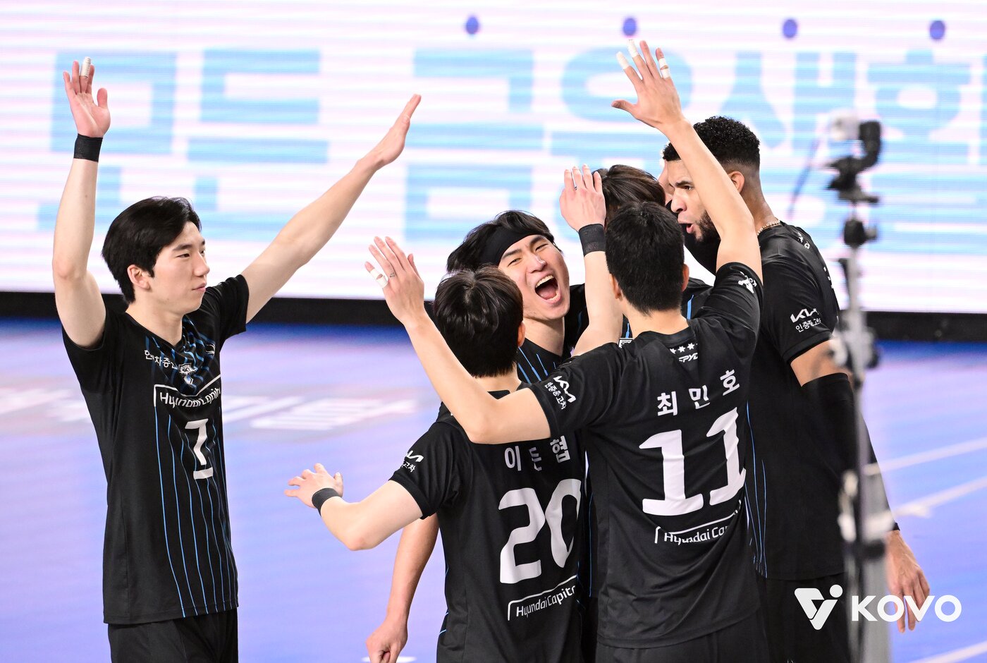 본문 이미지 -  현대캐피탈이 남자부 선두로 올라섰다.&#40;KOVO제공&#41;