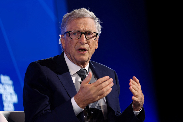 빌 게이츠 "엡스타인과 보낸 모든 순간 후회"…성병 의혹은 부인