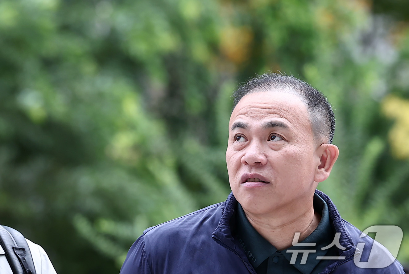 (서울=뉴스1) 김성진 기자 = '정치 브로커' 명태균 씨가 8일 서울 종로구 KT광화문빌딩에 마련된 김건희 특검(특별검사 민중기) 사무실에 오세훈 서울시장과의 대질 조사를 위해 …