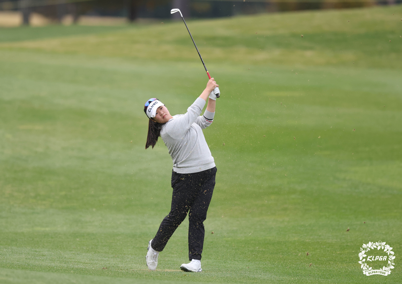 (서울=뉴스1) = 김규빈이 8일 경기 파주 서원힐스 CC에서 열린 '대보 하우스디 챔피언십' 2라운드 2번홀에서 아이언샷을 하고 있다. (KLPGA 제공. 재판매 및 DB 금지) …