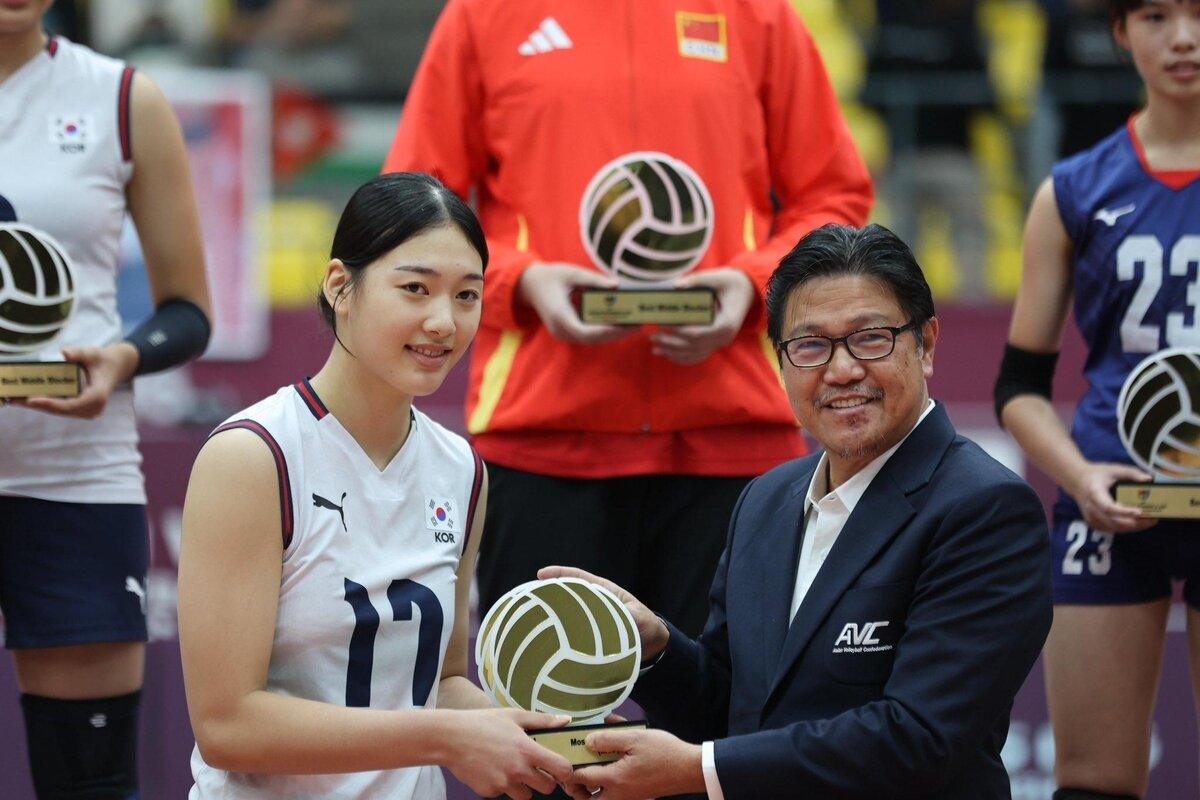 본문 이미지 - U-16 아시아선수권에서 한국의 우승을 이끌고 득점왕, MVP를 독식한 손서연. &#40;아시아배구연맹 SNS 캡처&#41;