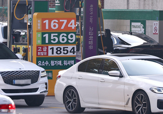 정부, 석유업계에 "과도한 가격인상 자제" 요청
