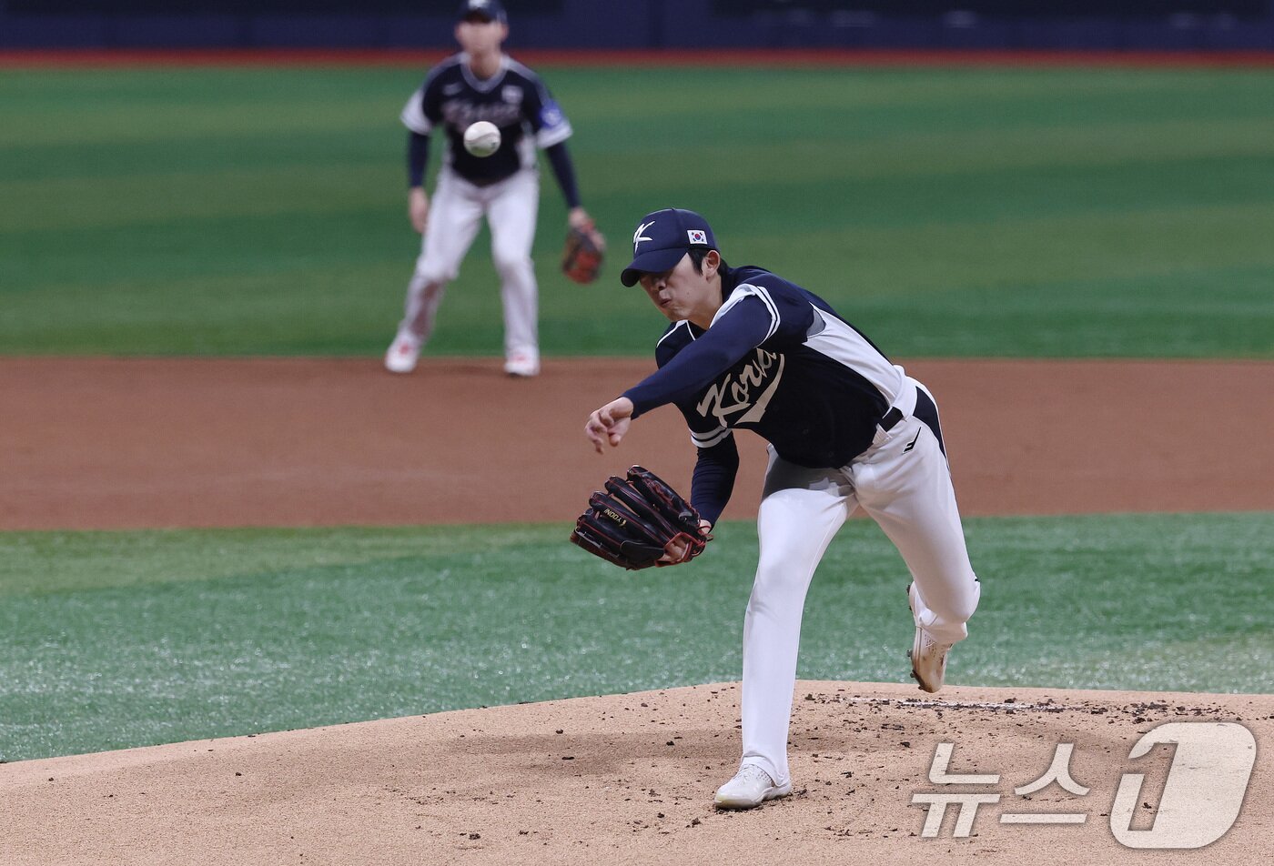 본문 이미지 - 9일 오후 서울 구로구 고척스카이돔에서 열린 2026 WBC 대비 평가전 &#39;2025 네이버 K-베이스볼 시리즈&#40;K-BASEBALL SERIES&#41;&#39; 체코와의 2차전 경기. 대한민국 선발투수로 나선 오원석이 역투하고 있다. 2025.11.9/뉴스1 ⓒ News1 구윤성 기자