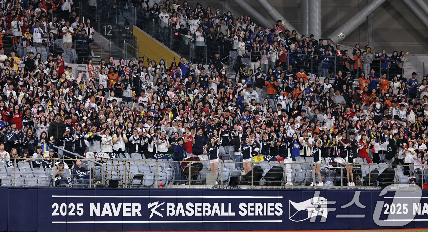 (서울=뉴스1) 구윤성 기자 = 9일 오후 서울 구로구 고척스카이돔에서 열린 2026 WBC 대비 평가전 '2025 네이버 K-베이스볼 시리즈(K-BASEBALL SERIES)' …