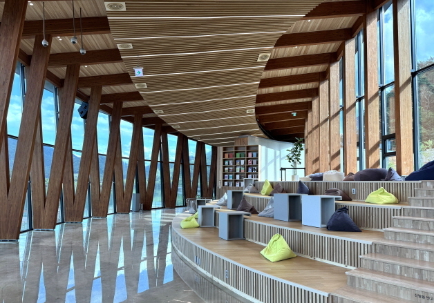 책과 음악이 있는 전주아중도서관 '주목'…4개월만 14만명 방문