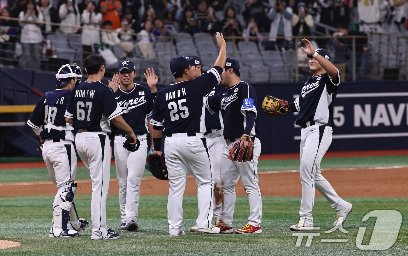 (서울=뉴스1) 구윤성 기자 = 9일 오후 서울 구로구 고척스카이돔에서 열린 2026 WBC 대비 평가전 '2025 네이버 K-베이스볼 시리즈(K-BASEBALL SERIES)' …