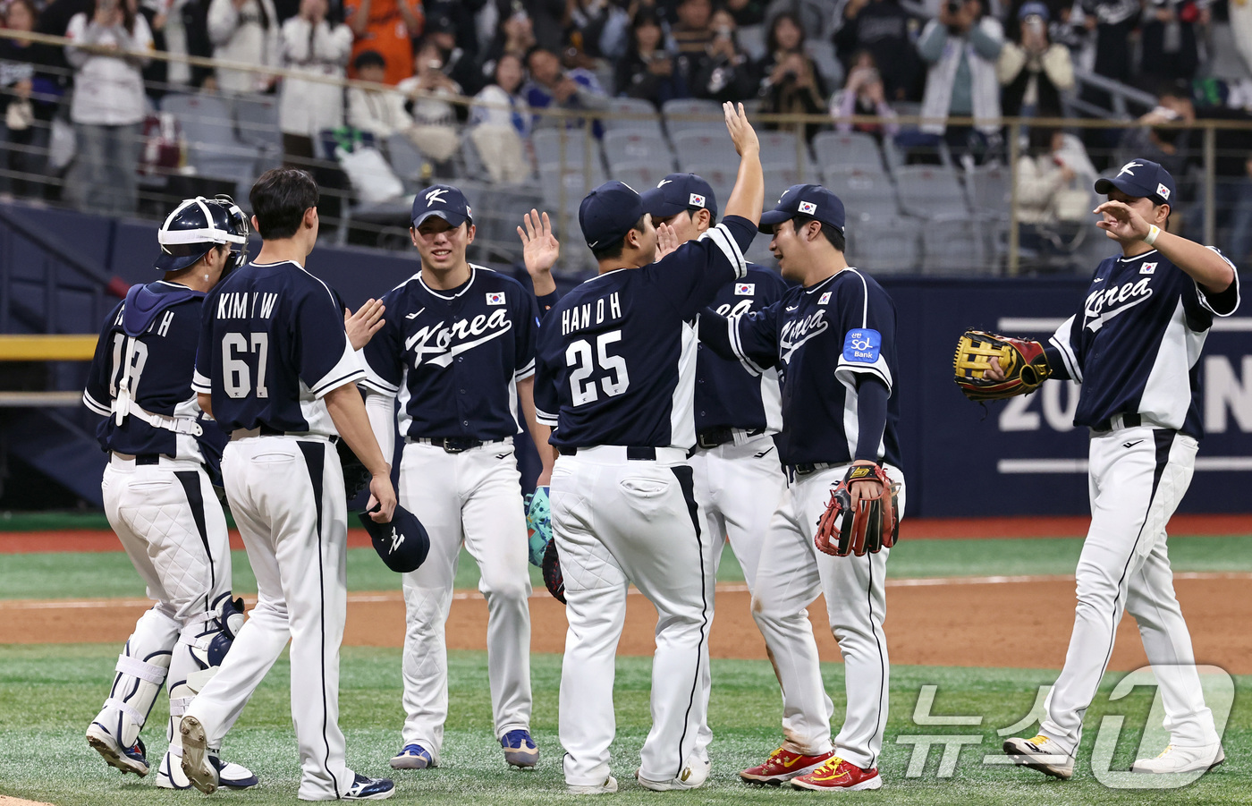(서울=뉴스1) 구윤성 기자 = 9일 오후 서울 구로구 고척스카이돔에서 열린 2026 WBC 대비 평가전 '2025 네이버 K-베이스볼 시리즈(K-BASEBALL SERIES)' …