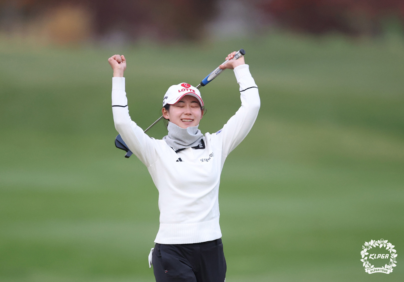 (서울=뉴스1) 박지혜 기자 = 접전 끝에 극적인 우승을 거둔 황유민이 9일 경기도 파주시 서원힐스CC에서 열린 KLPGA 투어 대보 하우스디 챔피언십 최종 3라운드에서 우승 확정 …