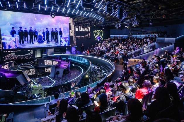 "페이커는 그저 빛"…T1, 롤드컵 최초 '쓰리핏' 달성에 통산 6승(종합)