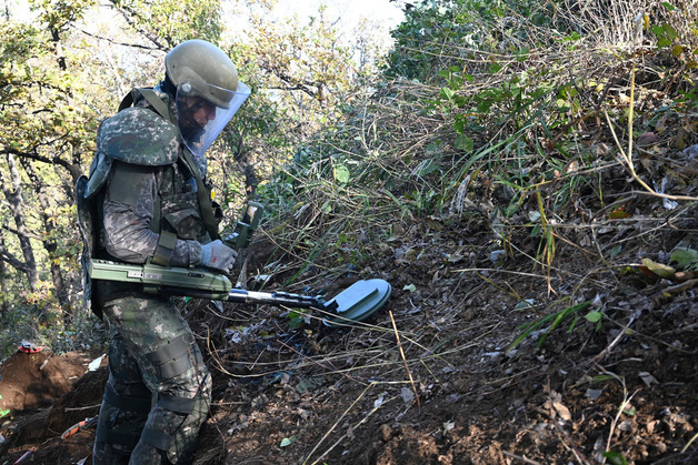 軍, 2031년까지 민통선 등 지뢰지대 200여곳 단계적 제거…민간도 참여