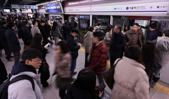 서울 지하철 '총파업' 분수령…연말 '최악 교통대란' 우려