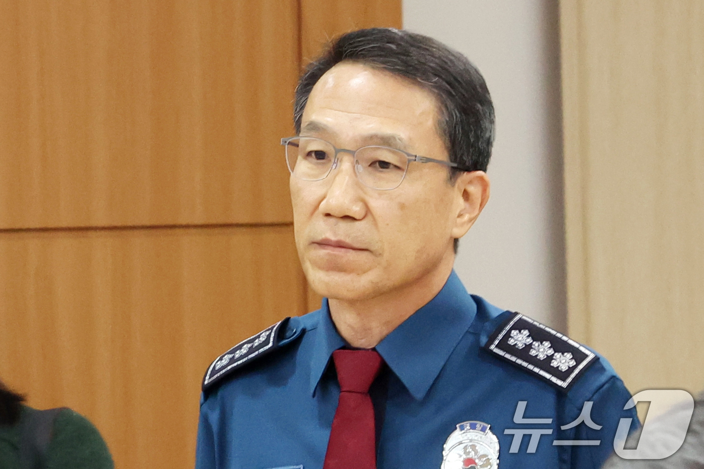 (서울=뉴스1) 황기선 기자 = 유재성 경찰청장 직무대행이 1일 오전 서울 서대문구 경찰청 무궁화회의실에서 열린 '전국 경찰 지휘부 화상회의'에 참석하고 있다.이날 회의에서 경찰은 …