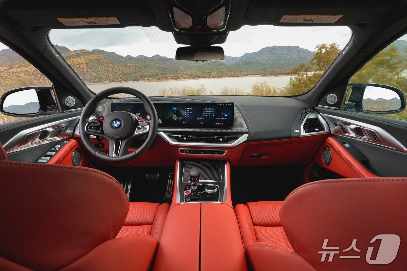 본문 이미지 - BMW 초고성능 플래그십 SAV ‘BMW XM 레이블 실내 