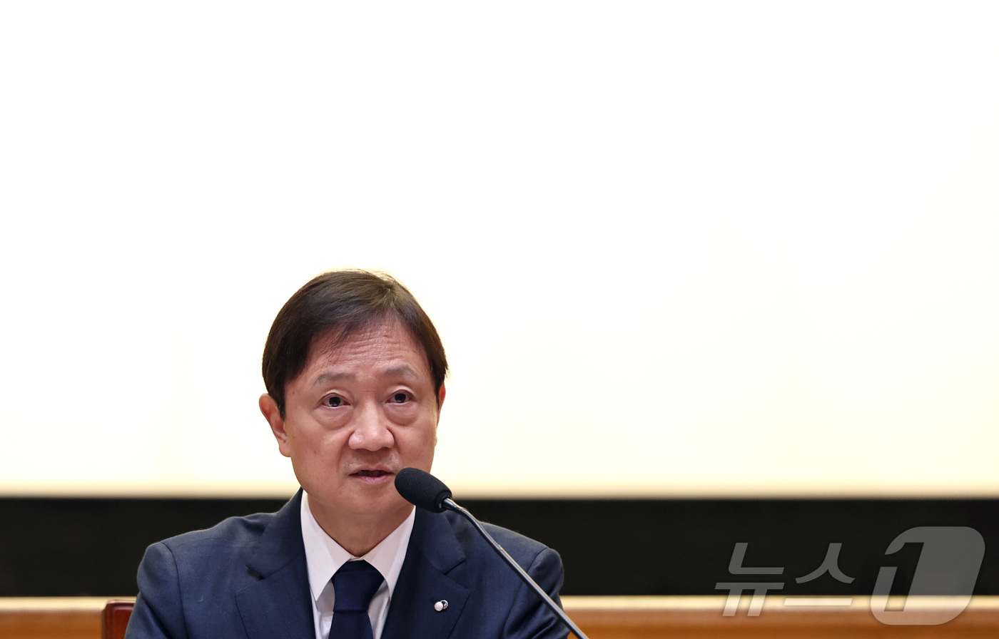 (서울=뉴스1) 구윤성 기자 = 이찬진 금융감독원장이 1일 서울 여의도 금융감독원에서 출입기자단과의 기자간담회를 열고 인사말을 하고 있다. 2025.12.1/뉴스1