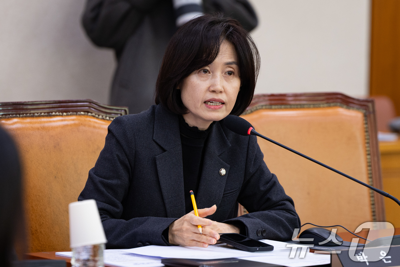 (서울=뉴스1) 유승관 기자 = 박은정 조국혁신당 의원이 1일 서울 여의도 국회에서 열린 제429회 국회(정기회) 법제사법위원회 제8차 법안심사제1소위원회에서 발언하고 있다. 20 …