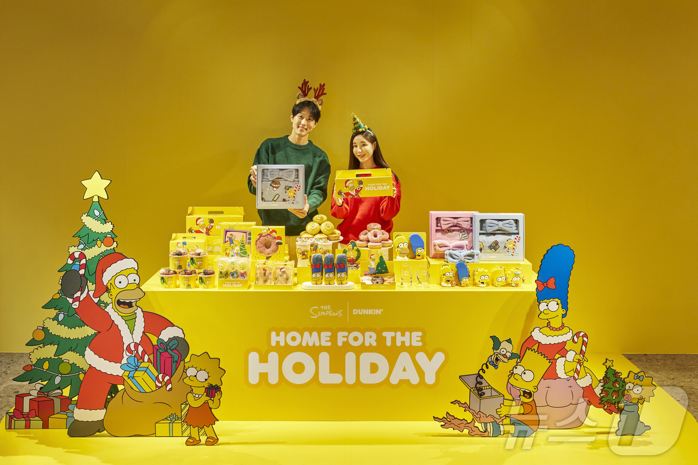 (서울=뉴스1) = SPC 비알코리아가 운영하는 던킨이 1일 서울 강남구에 위치한 던킨 원더스 청담에서 열린 2025년 윈터캠페인 ‘홈 포 더 홀리데이(HOME FOR THE HO …