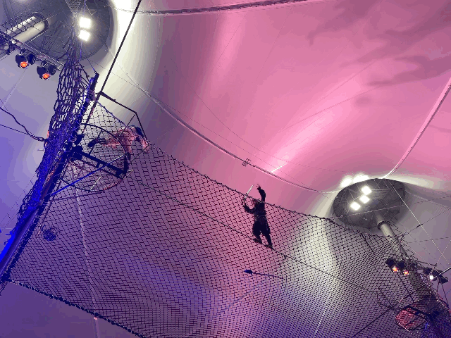 본문 이미지 - PIC 괌이 새롭게 선보인 디너쇼 &#39;태평양의 해적&#39; ⓒ News1 이민주 기자