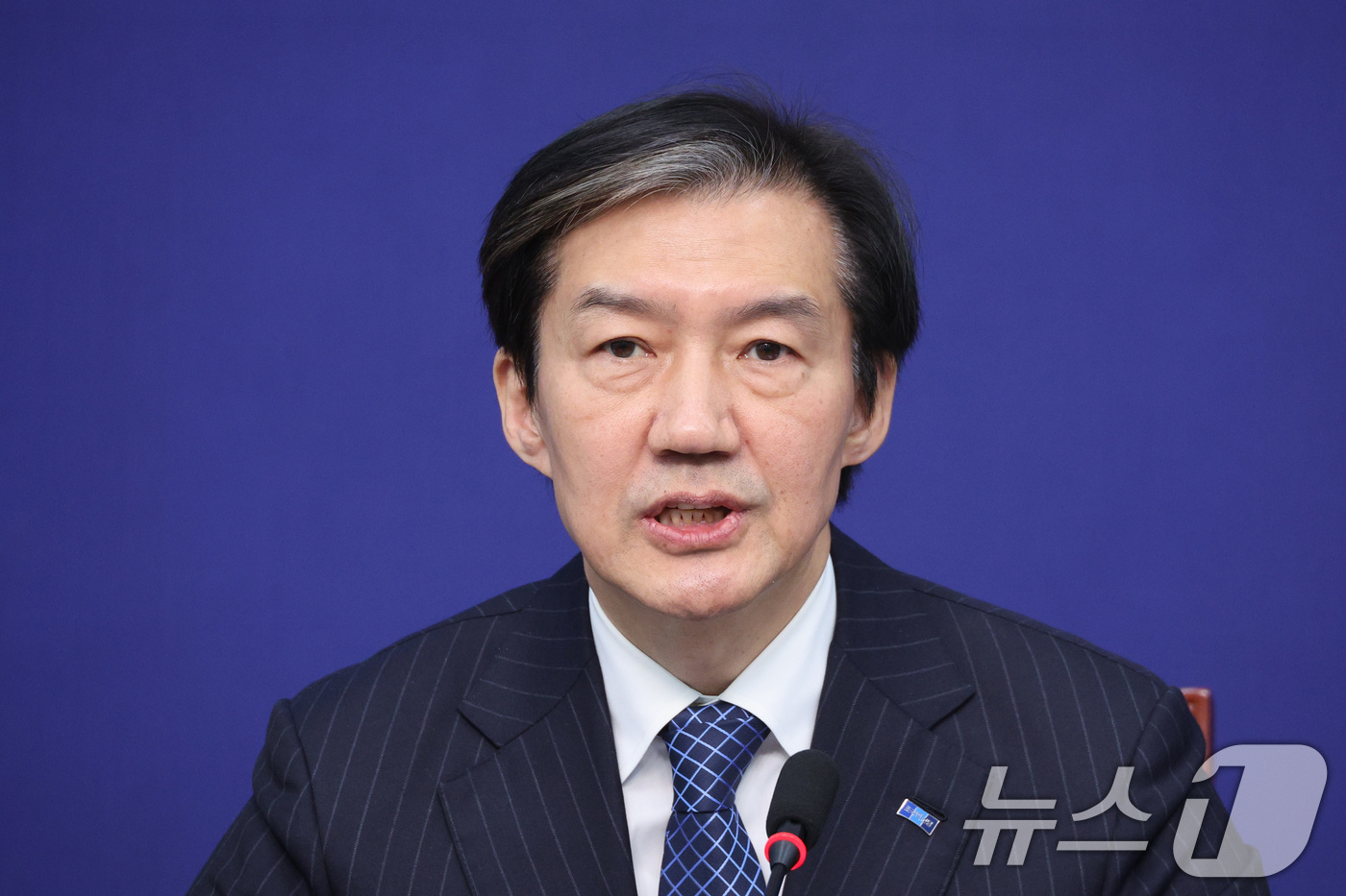 (서울=뉴스1) 신웅수 기자 = 조국 조국혁신당 대표가 10일 서울 여의도 국회에서 열린 '끝까지 간다' 특별위원회 회의에서 발언하고 있다. 2025.12.10/뉴스1