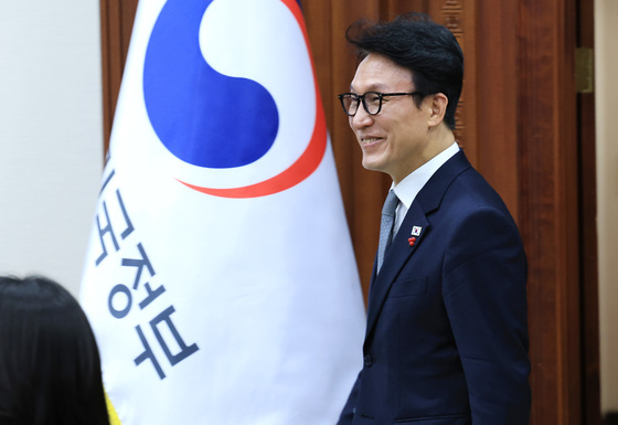 국가정책조정회의 참석하는 김민석 총리