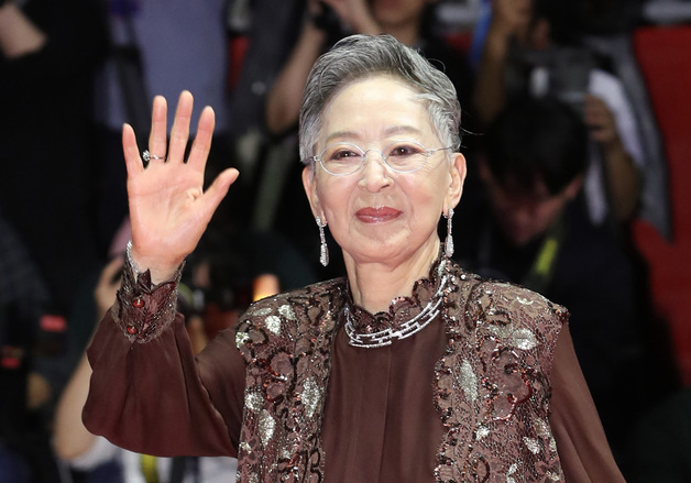 "영화계 큰 별 졌다"…'은막의 전설' 김지미 별세에 애도 물결