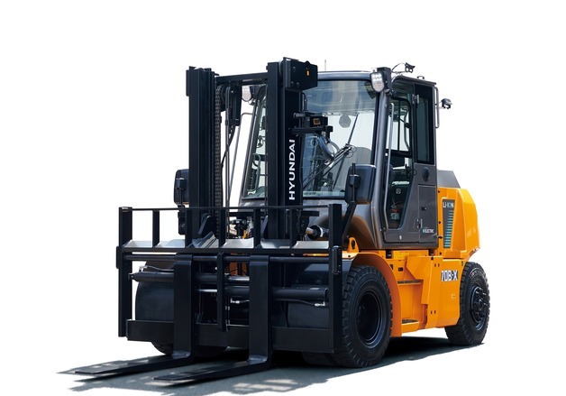 HD현대사이트솔루션 전동지게차, 북미 전문지 선정 '올해의 제품상'