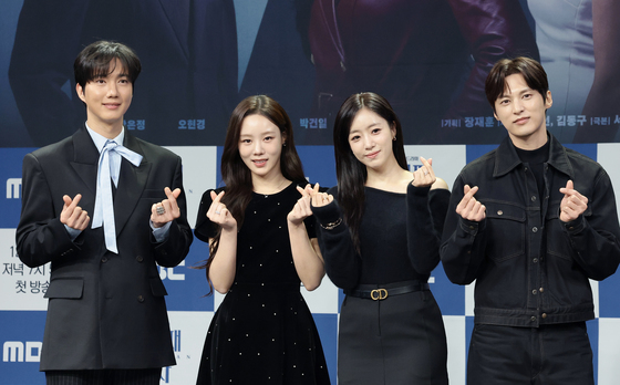 '첫 번째 남자' 사랑해 주세요