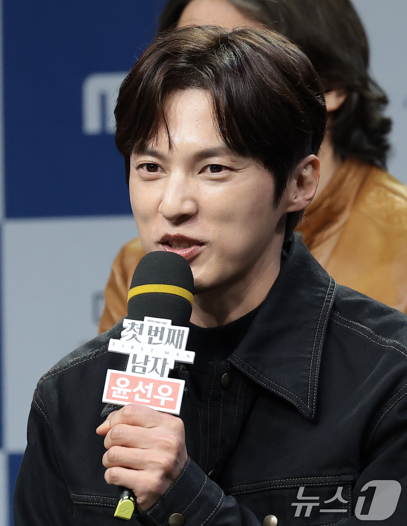 (서울=뉴스1) 권현진 기자 = 배우 윤선우가 10일 오전 서울 마포구 MBC 신사옥에서 열린 MBC 새 일일드라마 '첫 번째 남자'(극본 서현주, 안진영)의 제작발표회에서 인사말 …