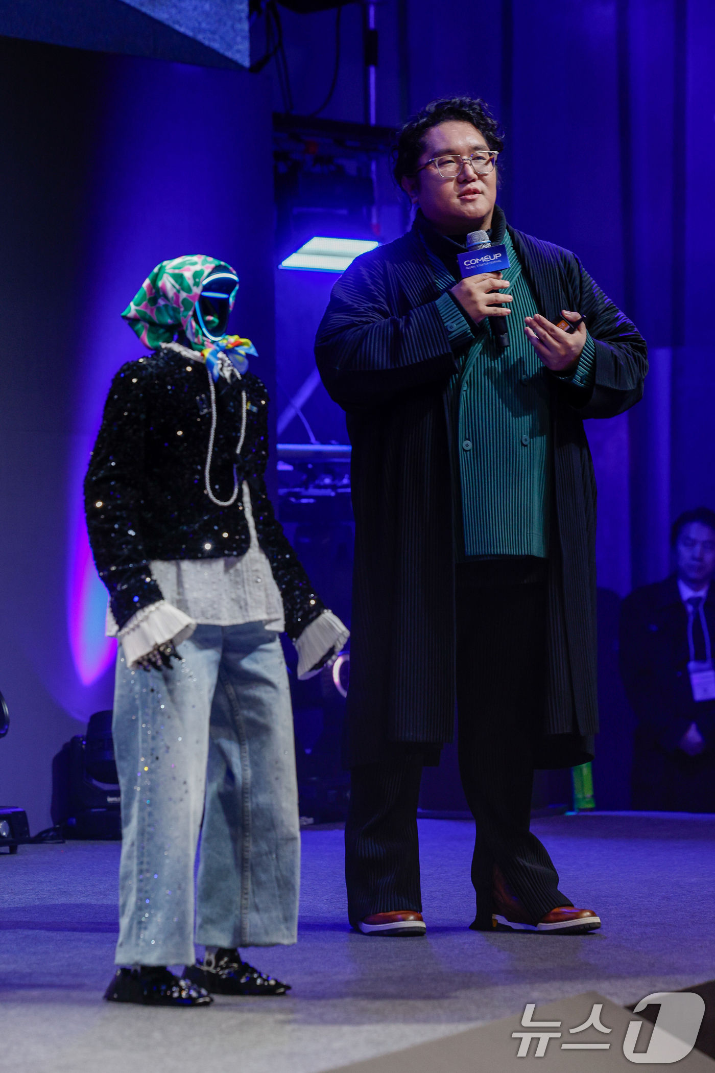 (서울=뉴스1) 안은나 기자 = 최용호 갤럭시코퍼레이션 대표가 10일 서울 강남구 코엑스에서 열린 국내 최대 규모 글로벌 스타트업 페스티벌 '컴업(COME UP) 2025'에서 지 …