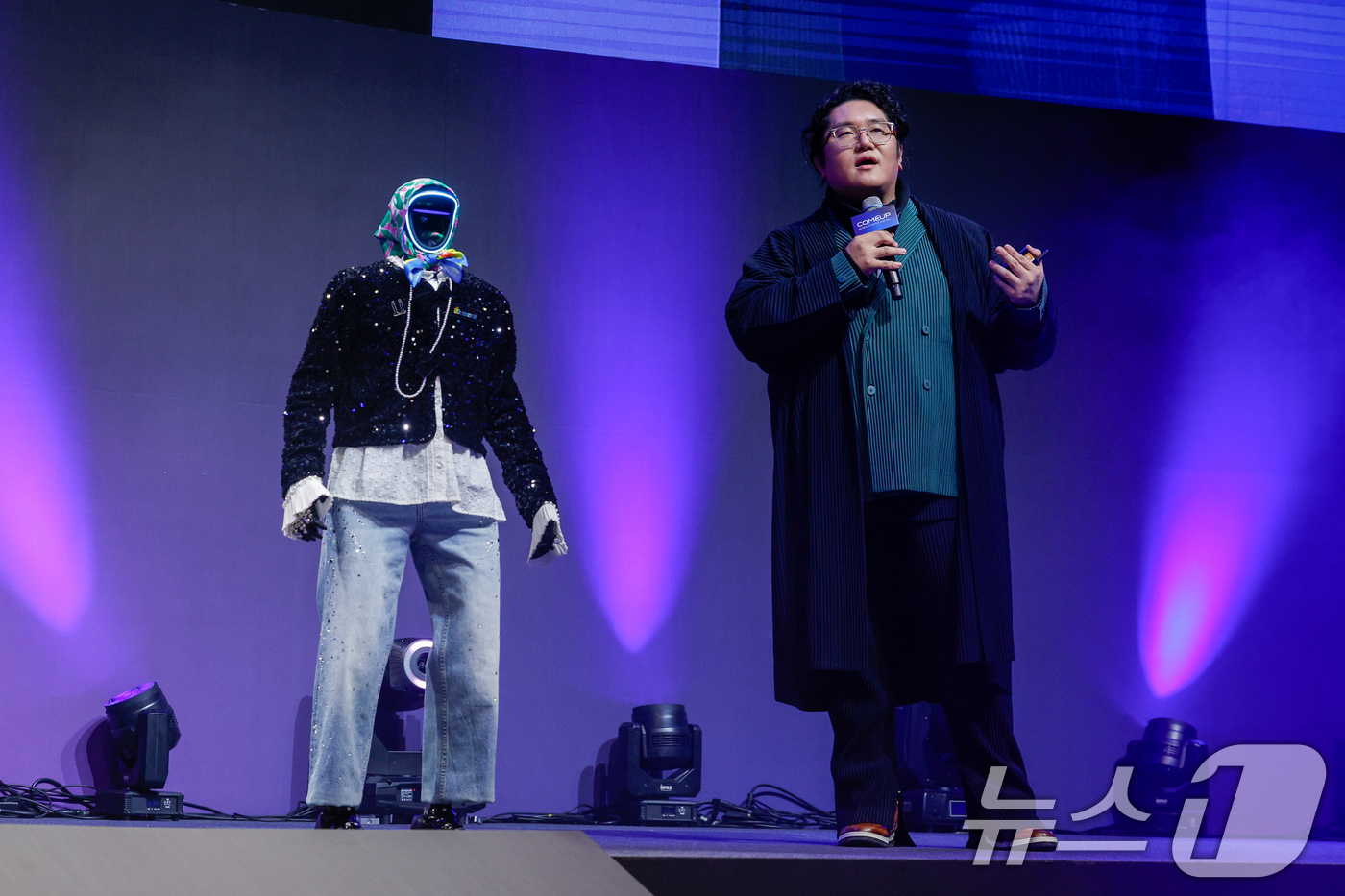 (서울=뉴스1) 안은나 기자 = 최용호 갤럭시코퍼레이션 대표가 10일 서울 강남구 코엑스에서 열린 국내 최대 규모 글로벌 스타트업 페스티벌 '컴업(COME UP) 2025'에서 지 …