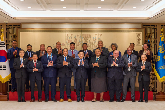 태평양도서국 외교장관 단체 접견하는 이재명 대통령