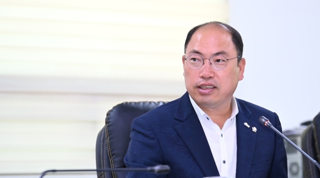 "30년 전 일인데…" 거제시의원 조진웅 '옹호' 논란