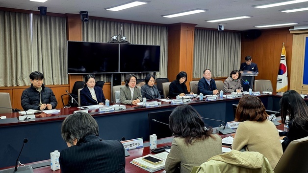 '창원 흉기 난동' 중학생 2명 사망에 '디지털 그루밍' 예방 교육 추진