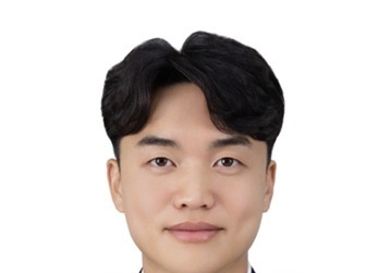 '태안 밀입국 선박 검거' 이상녕 경장 올해의 영웅 해양경찰 선정