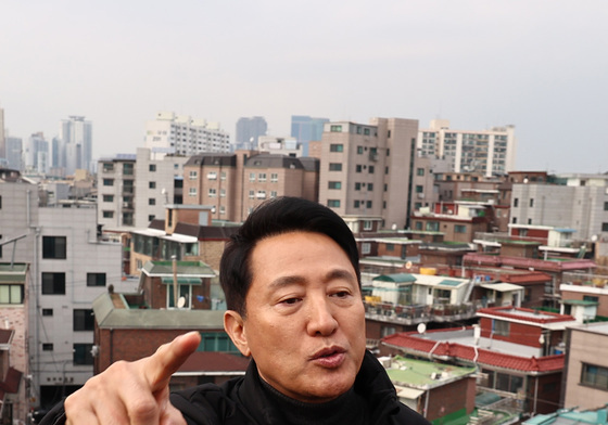 대림동 재개발 예정지 찾은 오세훈
