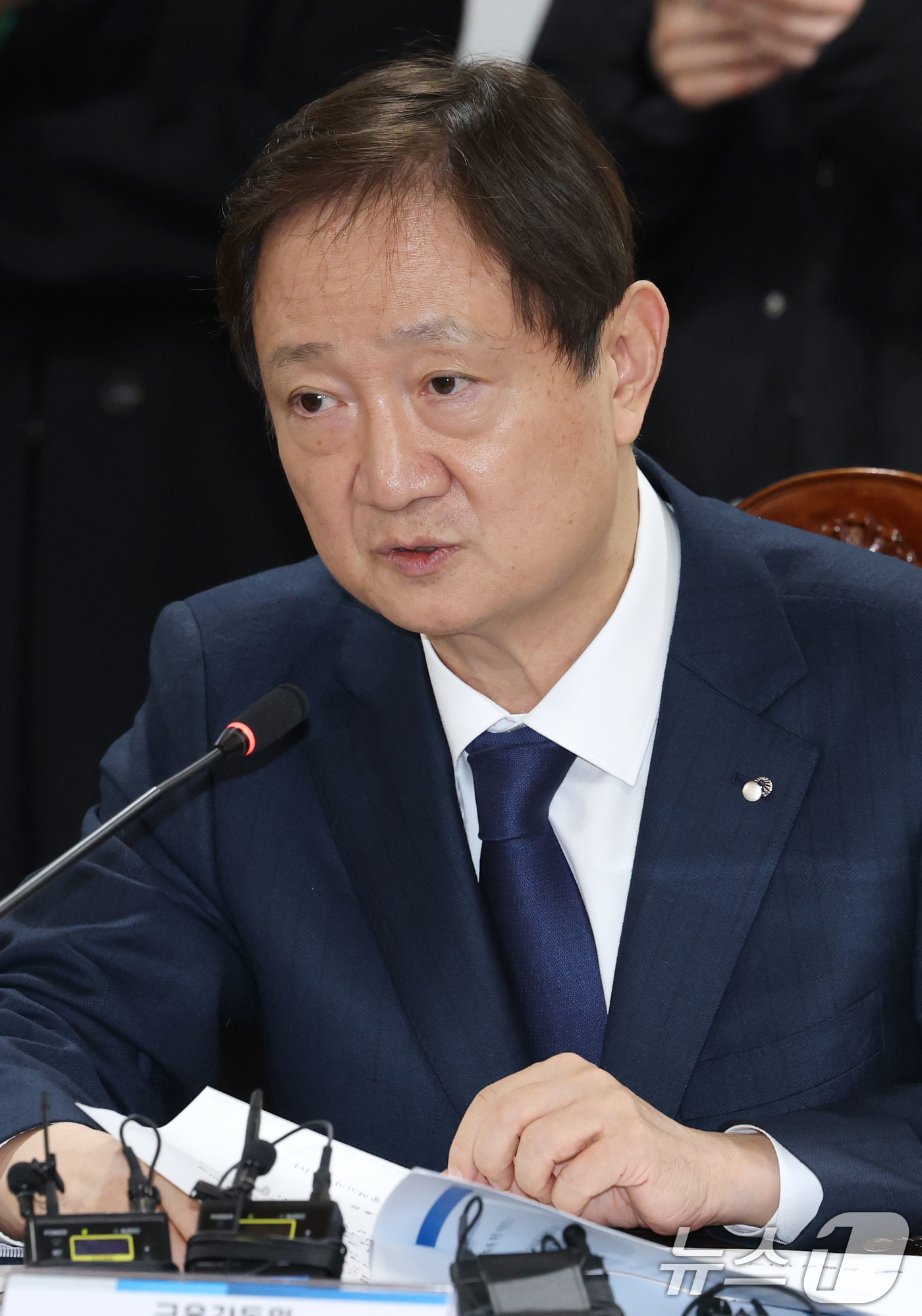 (서울=뉴스1) 이광호 기자 = 이찬진 금융감독원장이 10일 오후 서울 중구 명동 은행회관에서 열린 금융지주회장들과의 간담회에서 발언하고 있다.  2025.12.10/뉴스1