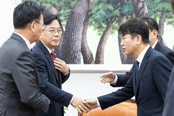 여야 비공개 회동