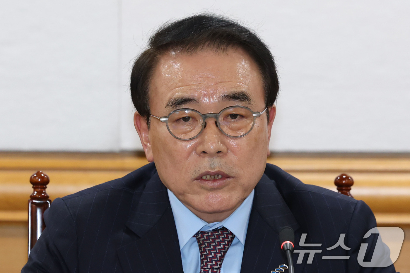 (서울=뉴스1) 이광호 기자 = 조용병 은행연합회장이 10일 오후 서울 중구 명동 은행회관에서 열린 금융감독원장과 금융지주회장간담회에 참석해 발언하고 있다.  2025.12.10/ …