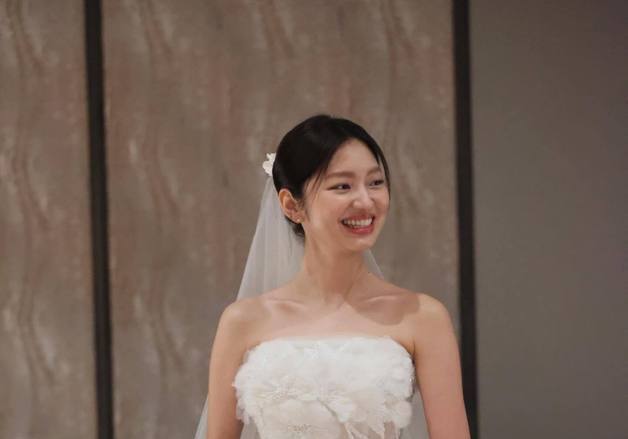 최유화, 올해 초 비연예인과 결혼·최근 임신 고백…"감사한 마음"