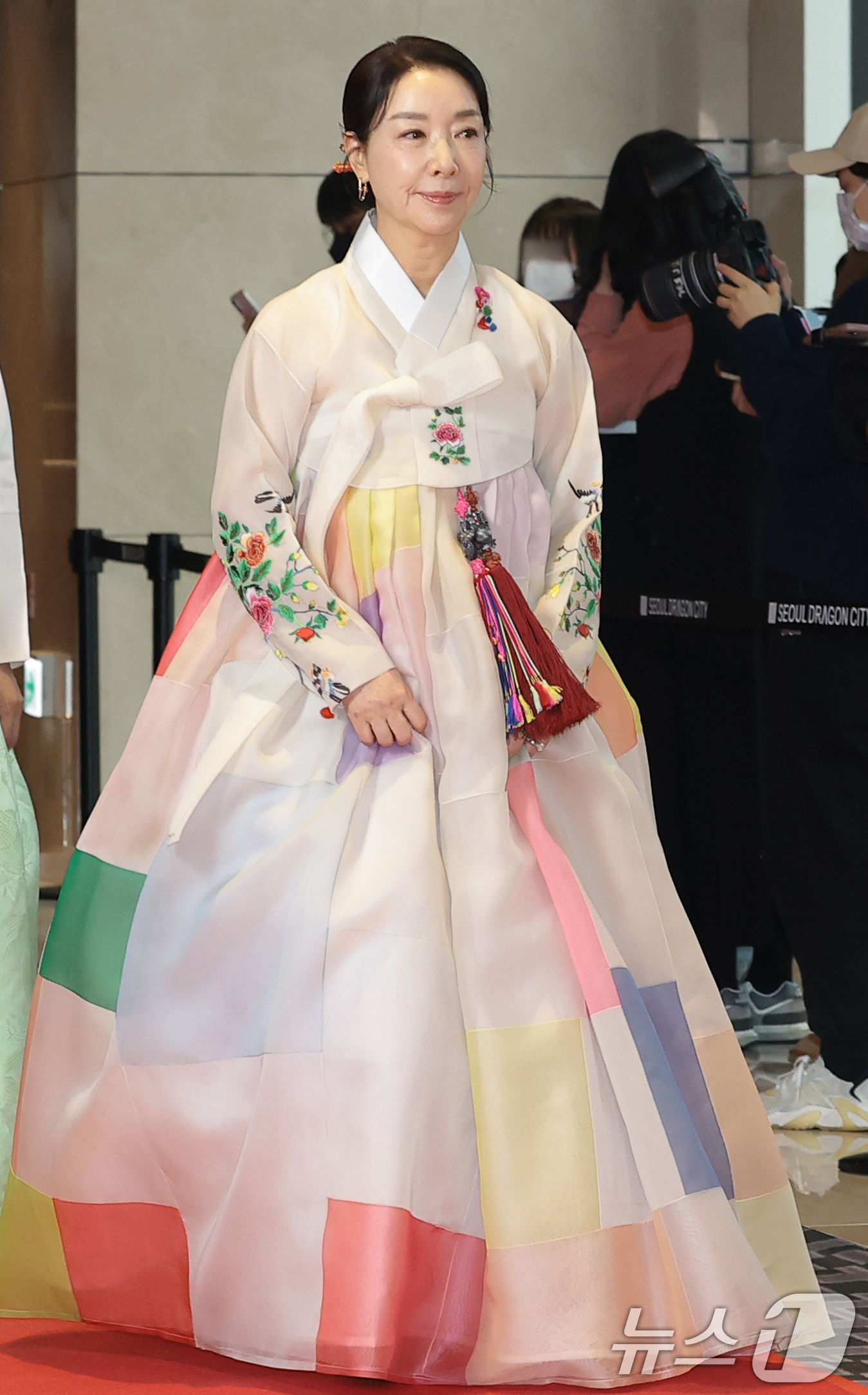 (서울=뉴스1) 권현진 기자 = 배우 김보연이 10일 오후 서울 용산구 서울 드래곤시티에서 열린 ‘2025 서울국제영화대상’ 레드카펫 행사에 참석하고 있다. 2025.12.10/뉴 …