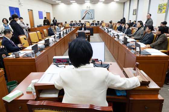 '허위조작정보 유포 최대 5배 손배' 개정안 과방위 통과(1보)