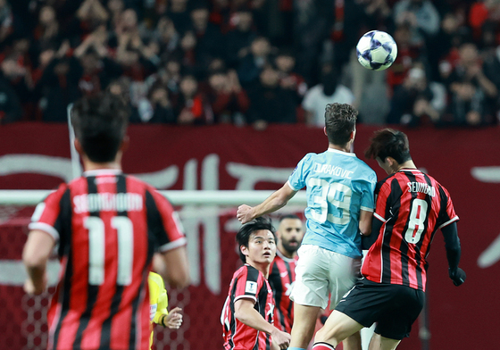 볼경합 하는 이승모