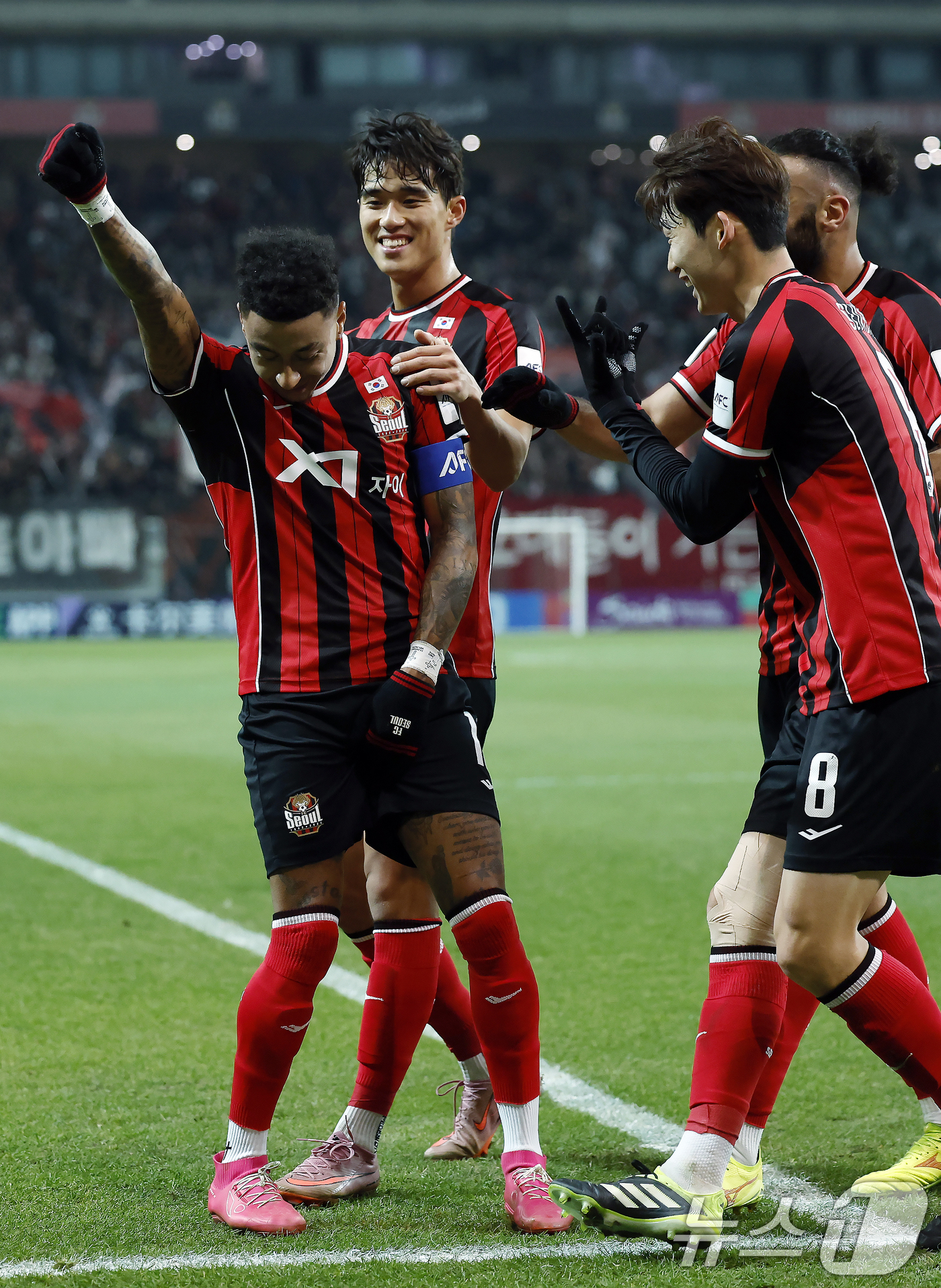 (서울=뉴스1) 박정호 기자 = 10일 오후 서울시 마포구 월드컵로 서울월드컵경기장에서 열린 AFC 챔피언스리그 엘리트(ACLE) 2025/26 리그 스테이지 6차전 FC서울과 멜 …