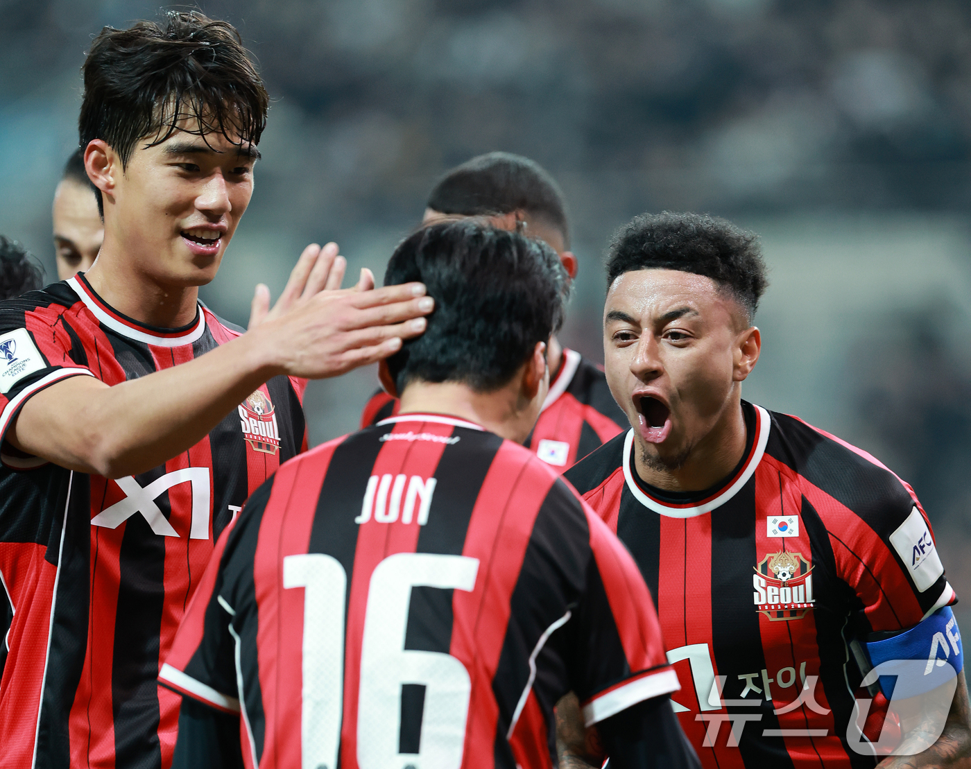 (서울=뉴스1) 이호윤 기자 = 10일 서울 마포구 월드컵로 서울월드컵경기장에서 열린 2025~2026시즌 아시아축구연맹(AFC) 챔피언스리그 엘리트(ACLE) 리그 스테이지 6차 …