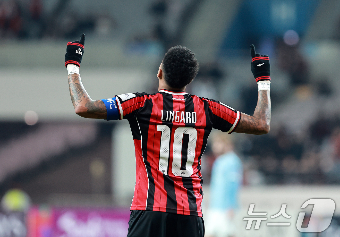 (서울=뉴스1) 이호윤 기자 = 10일 서울 마포구 월드컵로 서울월드컵경기장에서 열린 2025~2026시즌 아시아축구연맹(AFC) 챔피언스리그 엘리트(ACLE) 리그 스테이지 6차 …