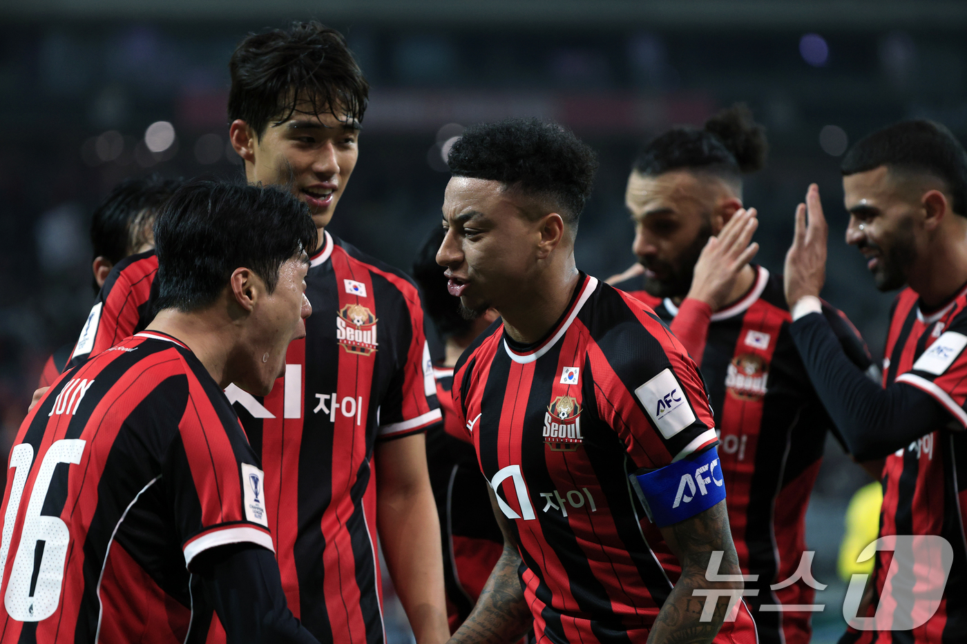 (서울=뉴스1) 박정호 기자 = 10일 오후 서울시 마포구 월드컵로 서울월드컵경기장에서 열린 AFC 챔피언스리그 엘리트(ACLE) 2025/26 리그 스테이지 6차전 FC서울과 멜 …